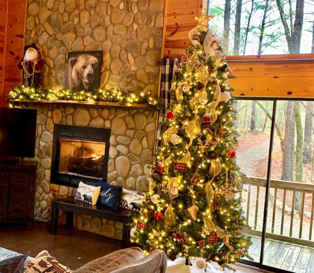 Hickory Bear - Cabin Surrounded By Pines, Sleeps 10, Hot Tub, Fire Pit, Arcade, Foosball Table & Deck Slide Брокен-Боу Экстерьер фото